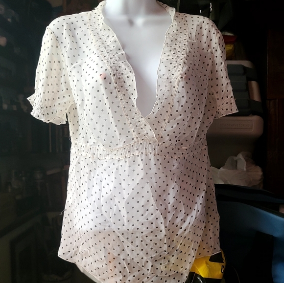 100%Silk BCBG MAXAZRIA sheer cream polka-dot ruffled top sz4 - Picture 2 of 8